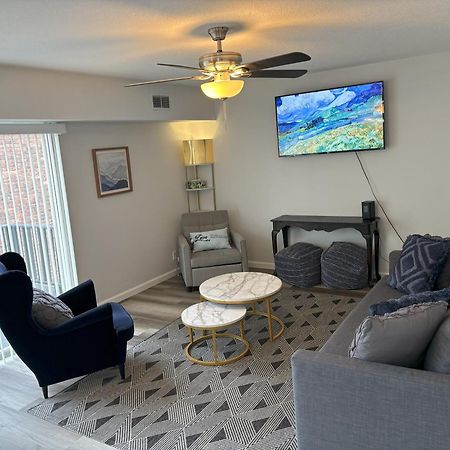 Peaceful Park 2 Bedroom Remodeled Family Suite Granite City Exterior photo